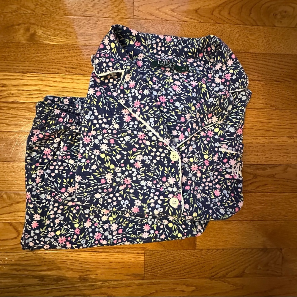 Lauren Ralph Lauren Floral 2 piece short sleeve Pajama Set with LRL monogram XL - Picture 9 of 9